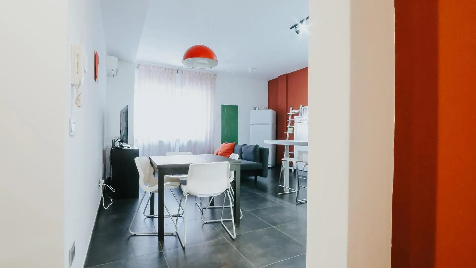 Da Flo Apartment Bari 0*,  Itália
