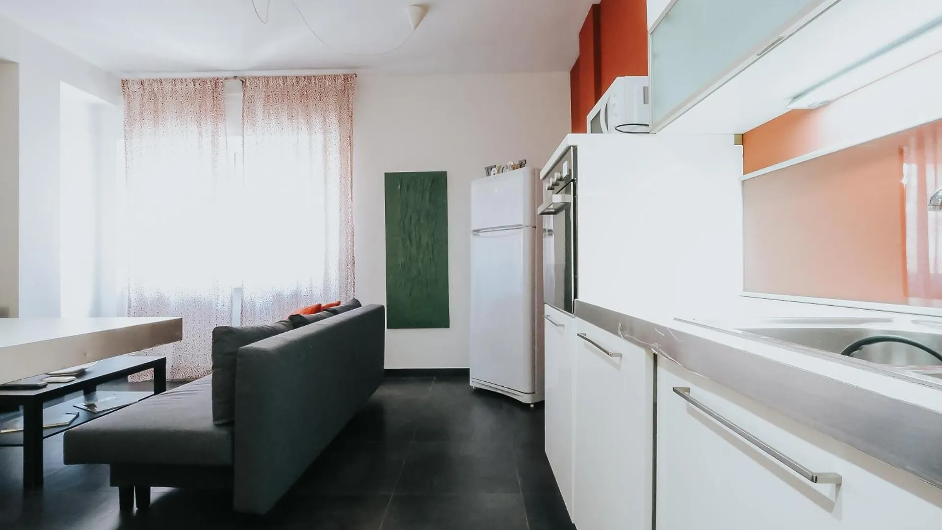 Da Flo Apartment Bari Itália