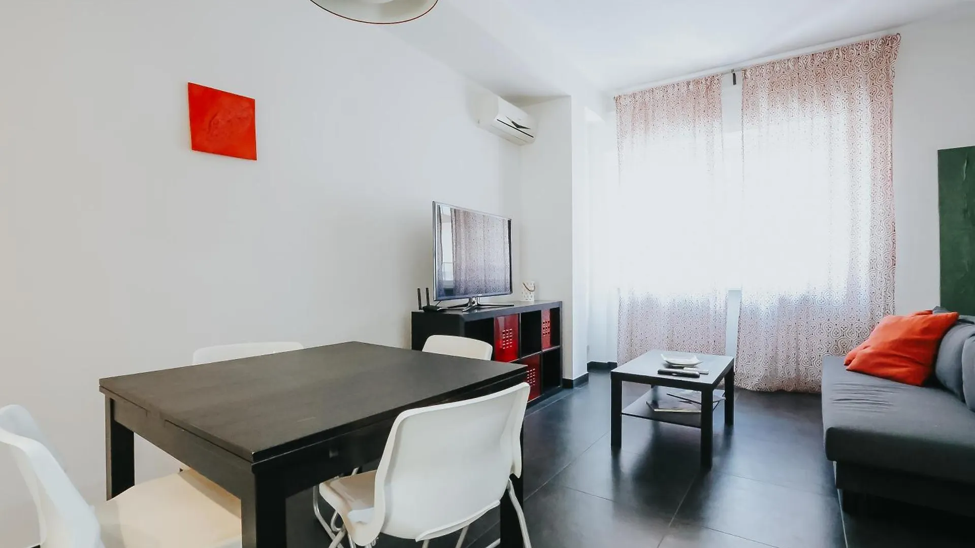 Da Flo Apartment Bari Itália